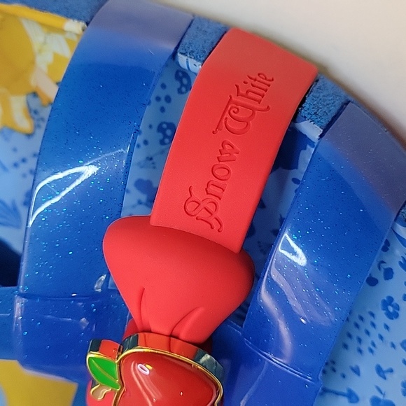 Crocs Kids Snow White Isabella Sandals Bright Cobalt Size US J3 - Picture 8 of 17